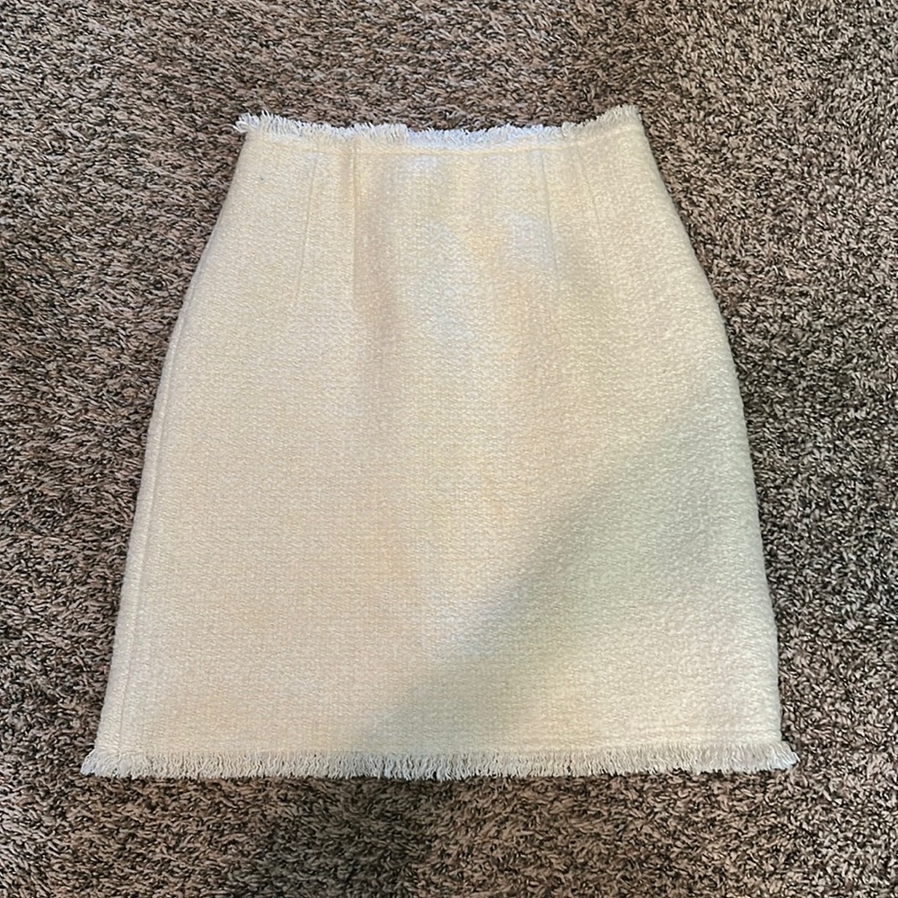 Club Monaco high quality double lined pencil skirt no size, fits like a small